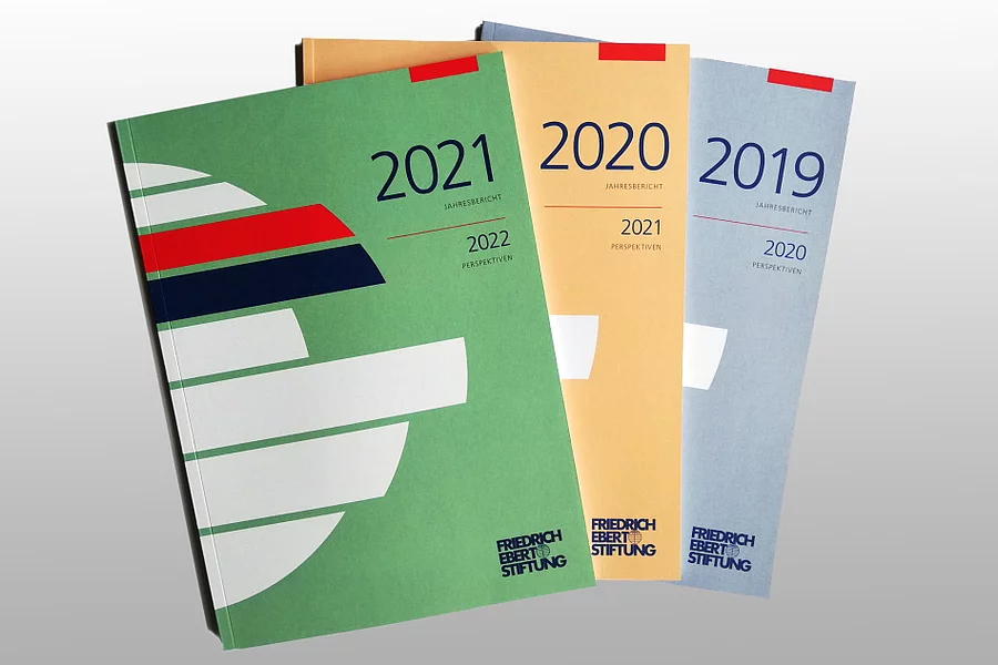Cover der FES Jahresberichte 2021, 2020 und 2019 
